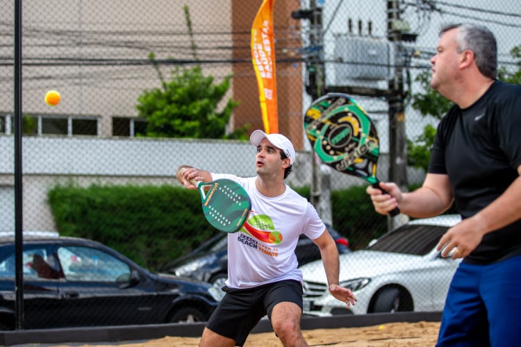 Advogados de Fortaleza: Participe do torneio de beach tennis!