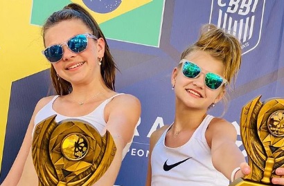 Verônica e Giovanna partem para o Mundial de Beach Tennis!