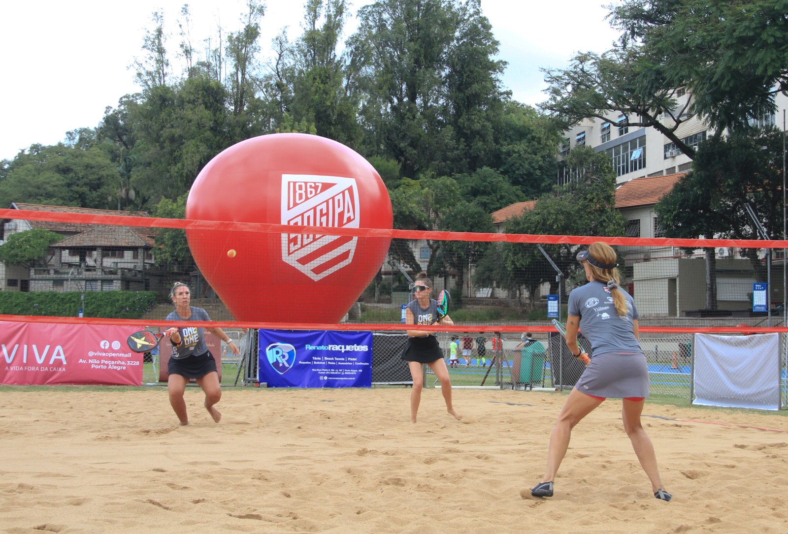 Sábado é dia de festa e esporte no Torneio KTO de Beach Tennis!