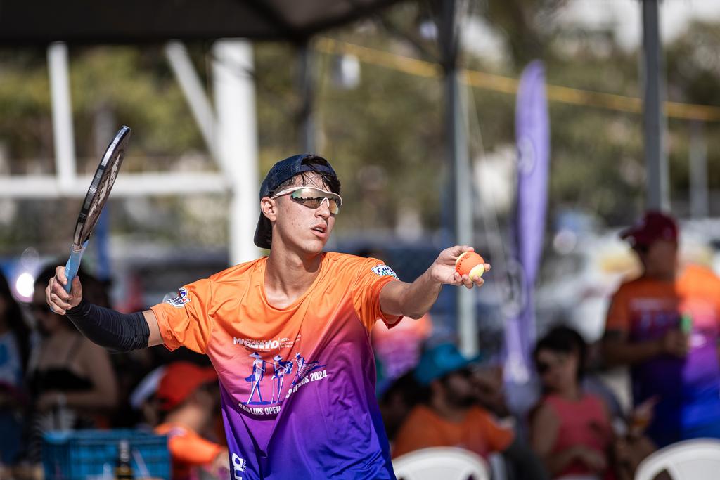 Atletas do Time Maranhão se preparando para o Campeonato Brasileiro de Beach Tennis em Vitória-ES.