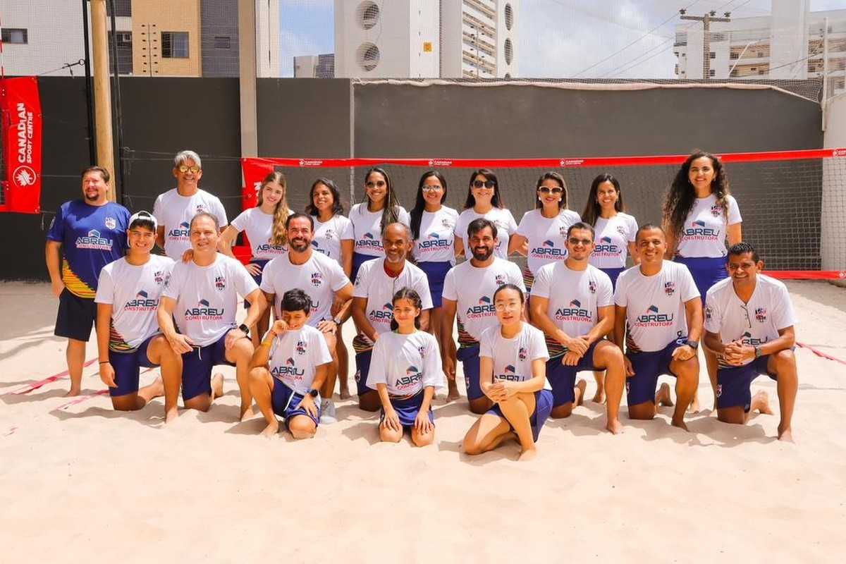 Atletas maranhenses se preparando para o Campeonato Brasileiro de Beach Tennis em Vitória, Espírito Santo.