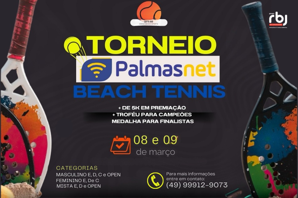 Jogadores de beach tennis competindo em um torneio na praia de Palmas.