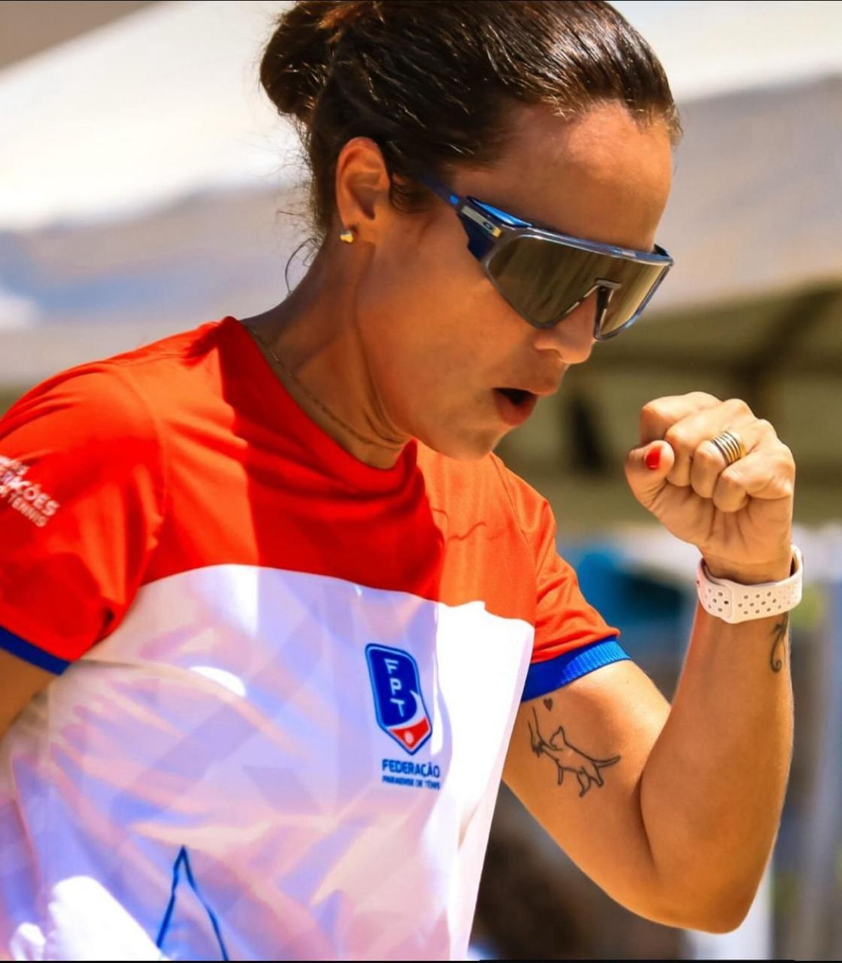 Atletas competindo no Campeonato Paraense de Beach Tennis em Belém.