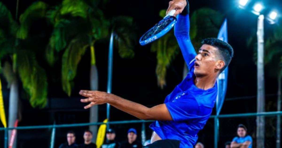 Daniel Mola e Augusto Russo competindo na 5ª etapa do Circuito Beach Tennis em Sorocaba.